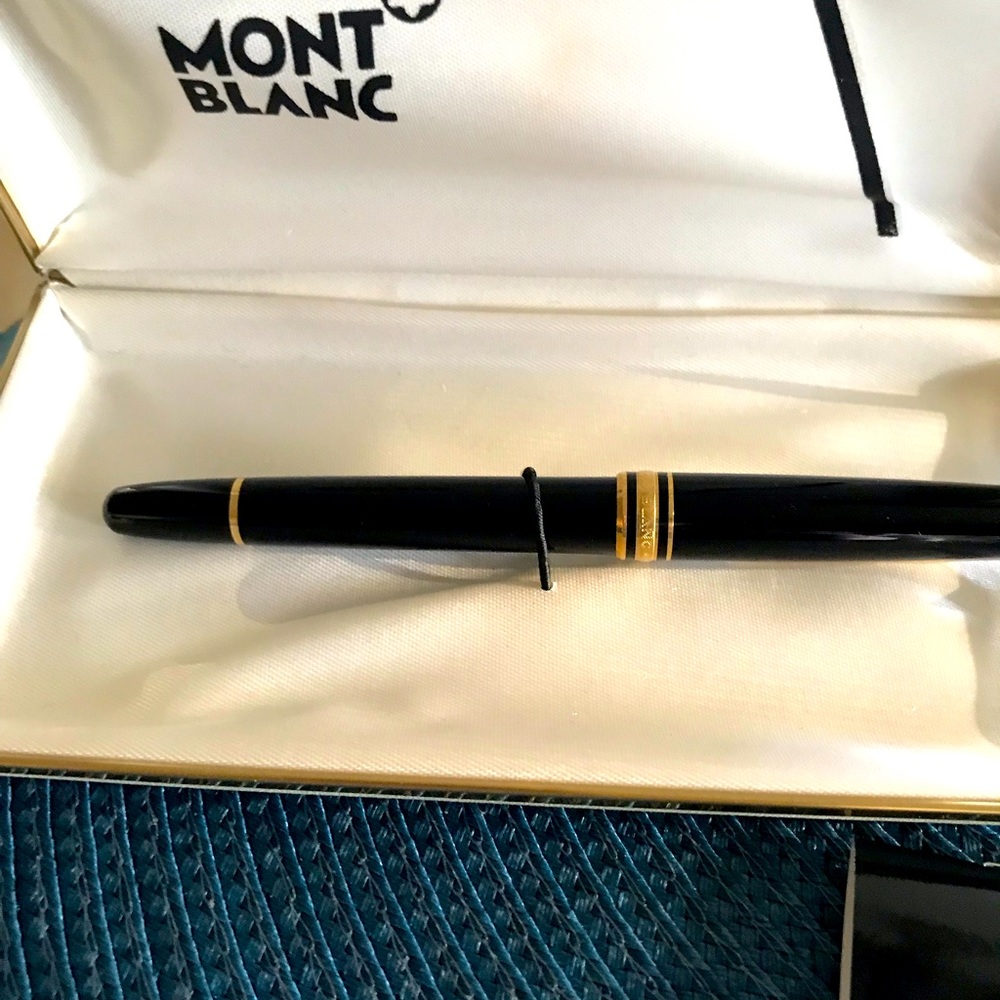 Vintage Mont Blanc Meiserstruck Fountain Pen. Never used in box w/ warranty